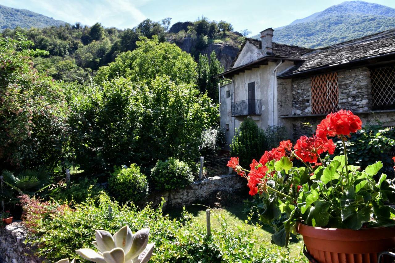 La Taverna Del Monte Hotel Ornavasso Kültér fotó